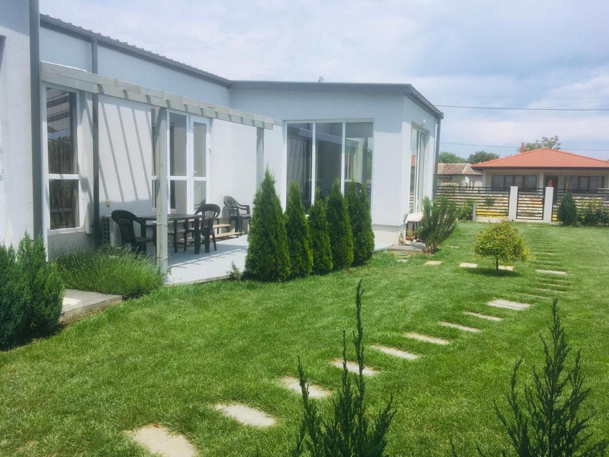 Karia Apartments Shabla Bagian luar foto