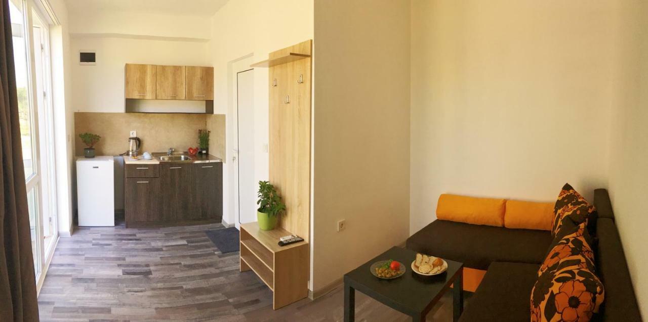 Karia Apartments Shabla Bagian luar foto